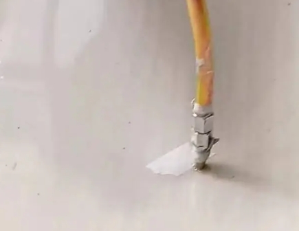 上饶市瓷砖空鼓维修公司专业解答在瓷砖铺贴过程中，如果使用的砂料过粗（如全部使用了粗砂），可能会导致以下问题